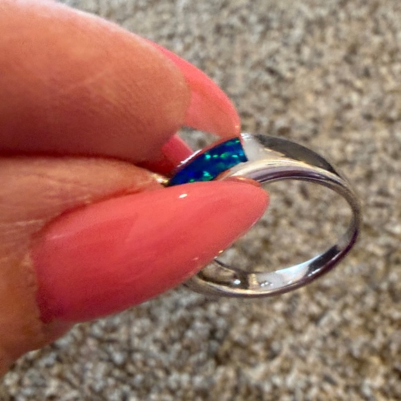 Elegant Purple and Blue Stone .925 Ring - Picture 3 of 3